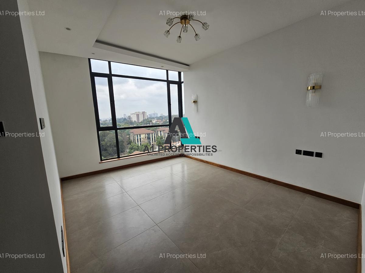 3 Bed Apartment with En Suite in Riverside - 17