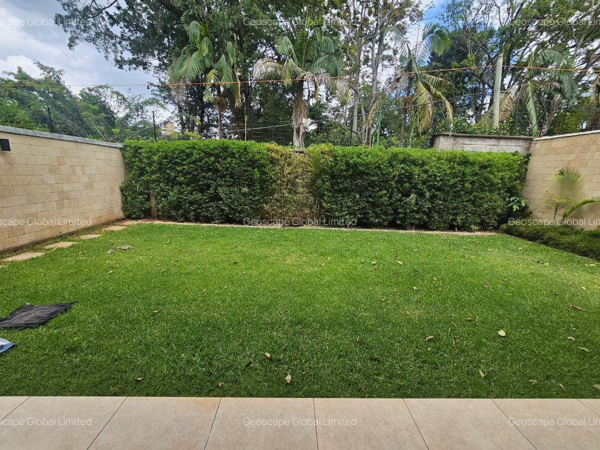 5 Bed House with En Suite in Spring Valley - 1