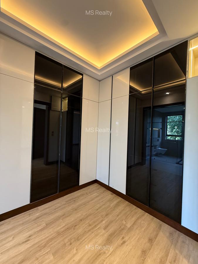 6 Bed Villa with En Suite in Westlands Area - 7