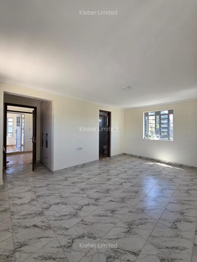 6 Bed House with En Suite in Gikambura - 2