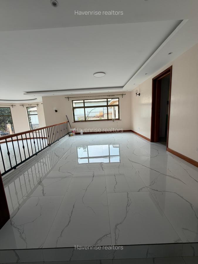 4 Bed House at Rosslyn - 4