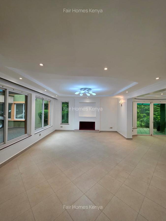 4 Bed Townhouse with En Suite at Riverside Drive - 7