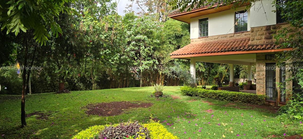 5 Bed House with En Suite at Rosslyn Lone Tree - 5