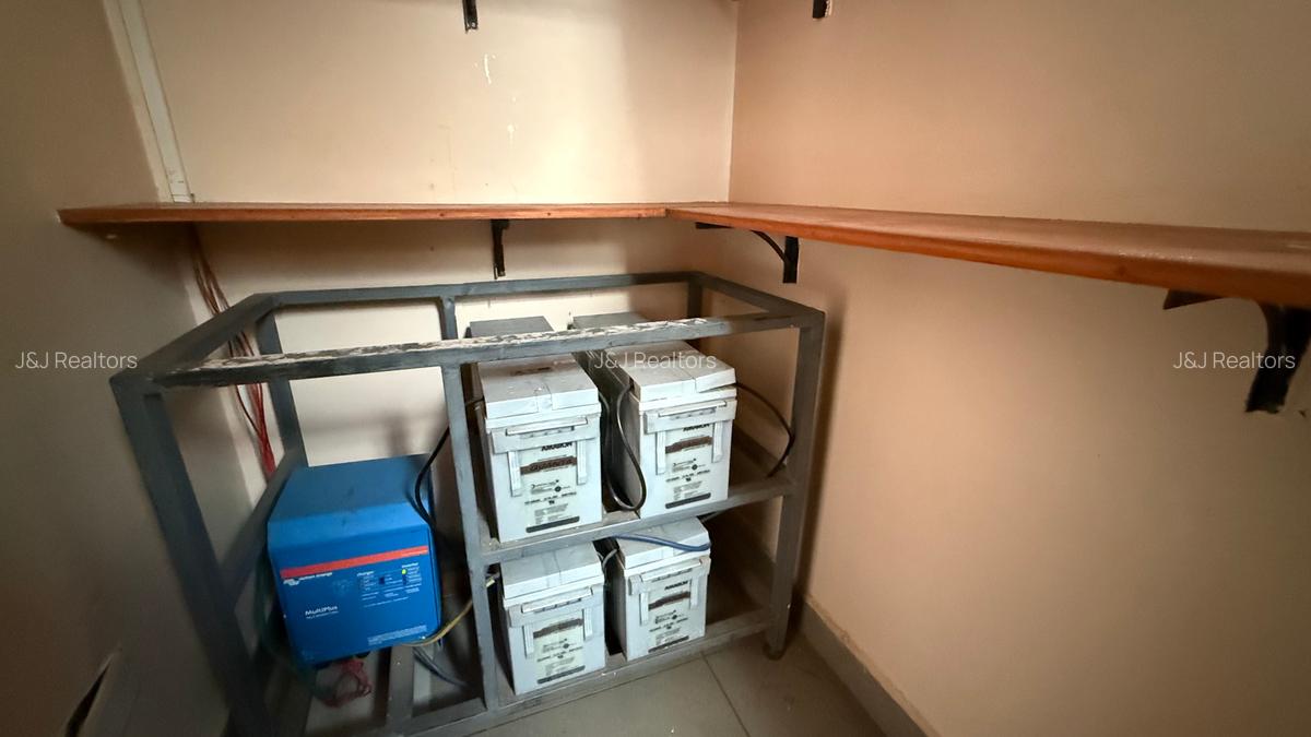 4 Bed Townhouse with En Suite in Lavington - 14