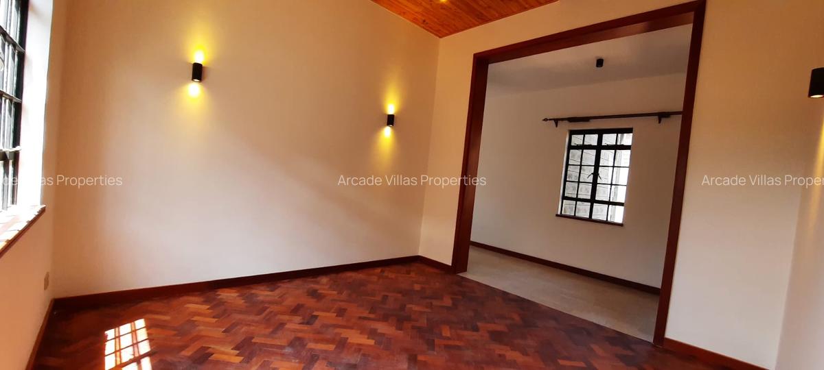 5 Bed Townhouse with En Suite in Lavington - 11