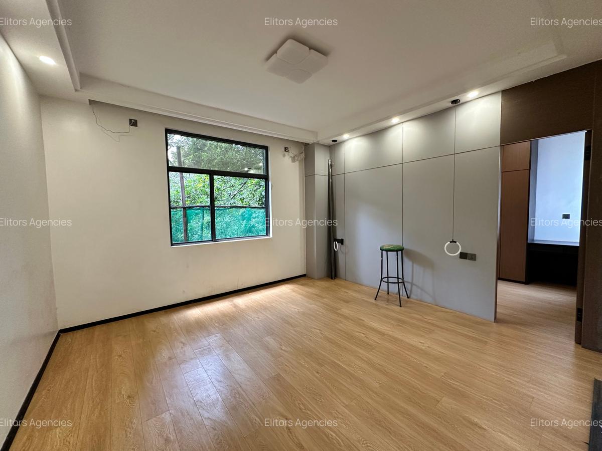5 Bed Townhouse with En Suite at Chalbi Drive - 16