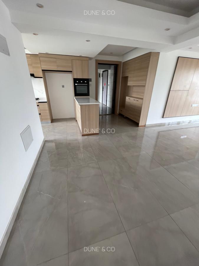 Serviced 3 Bed Apartment with En Suite in Riverside - 4