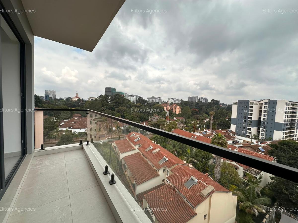 3 Bed Apartment with En Suite at Brookside Drive - 9