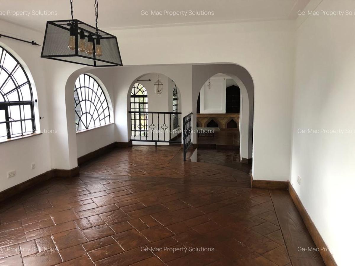 5 Bed House with En Suite in Nyari - 5