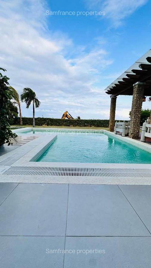 4 Bed Villa with En Suite at Sultan Palace - 4