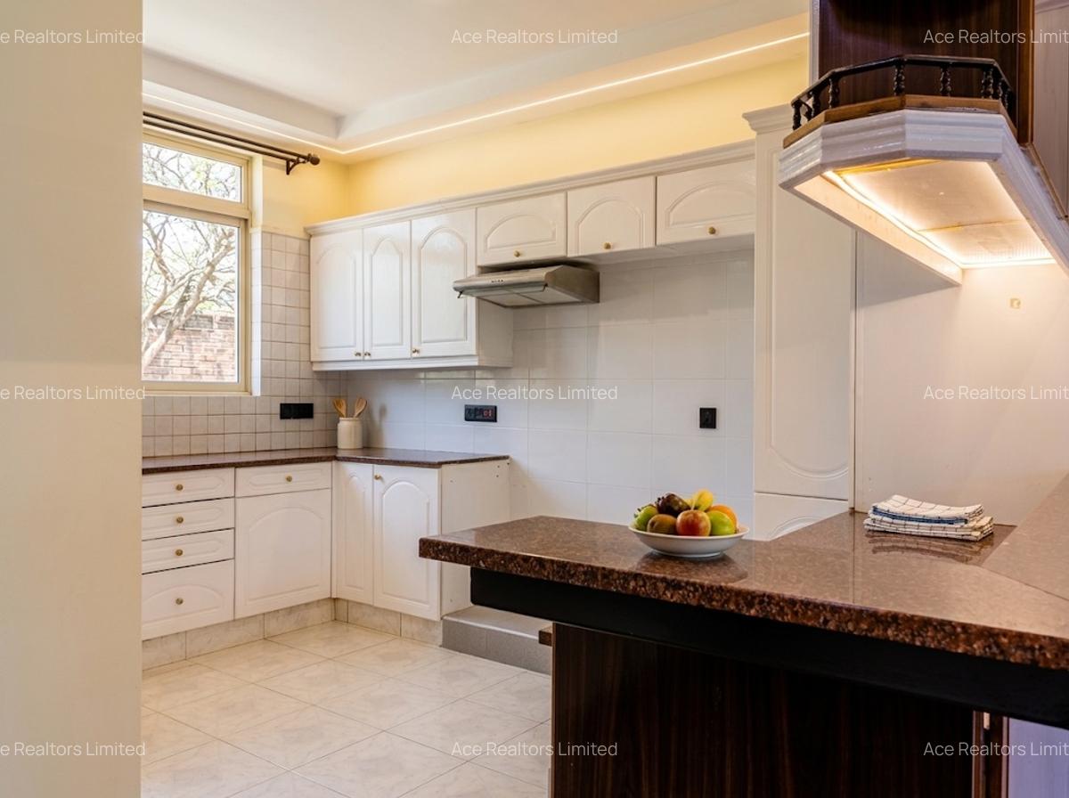 3 Bed Apartment with En Suite at Sports Road - 12