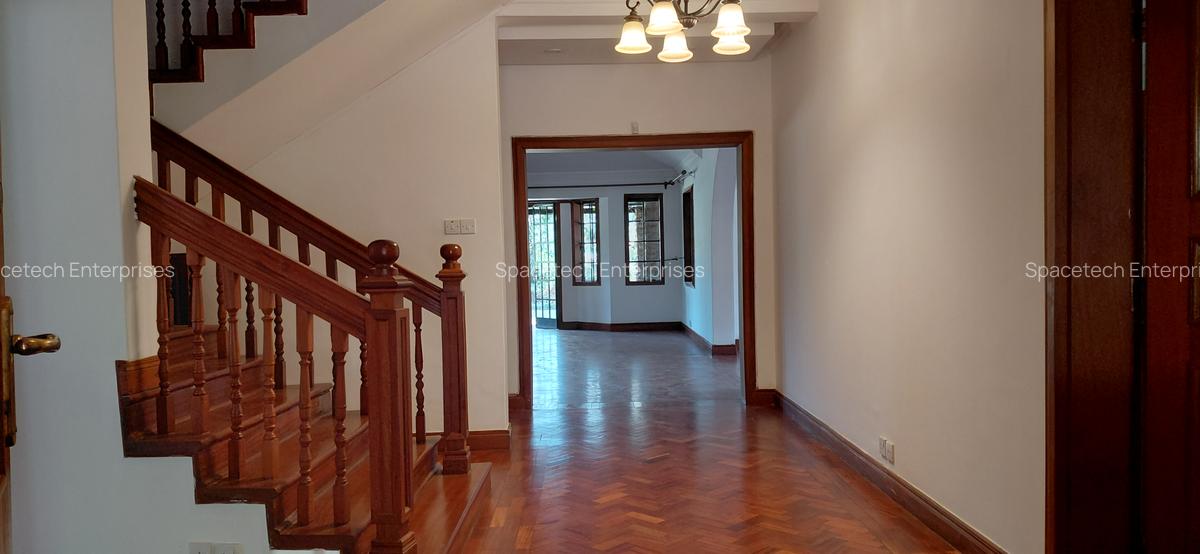 5 Bed Townhouse with En Suite in Runda - 9