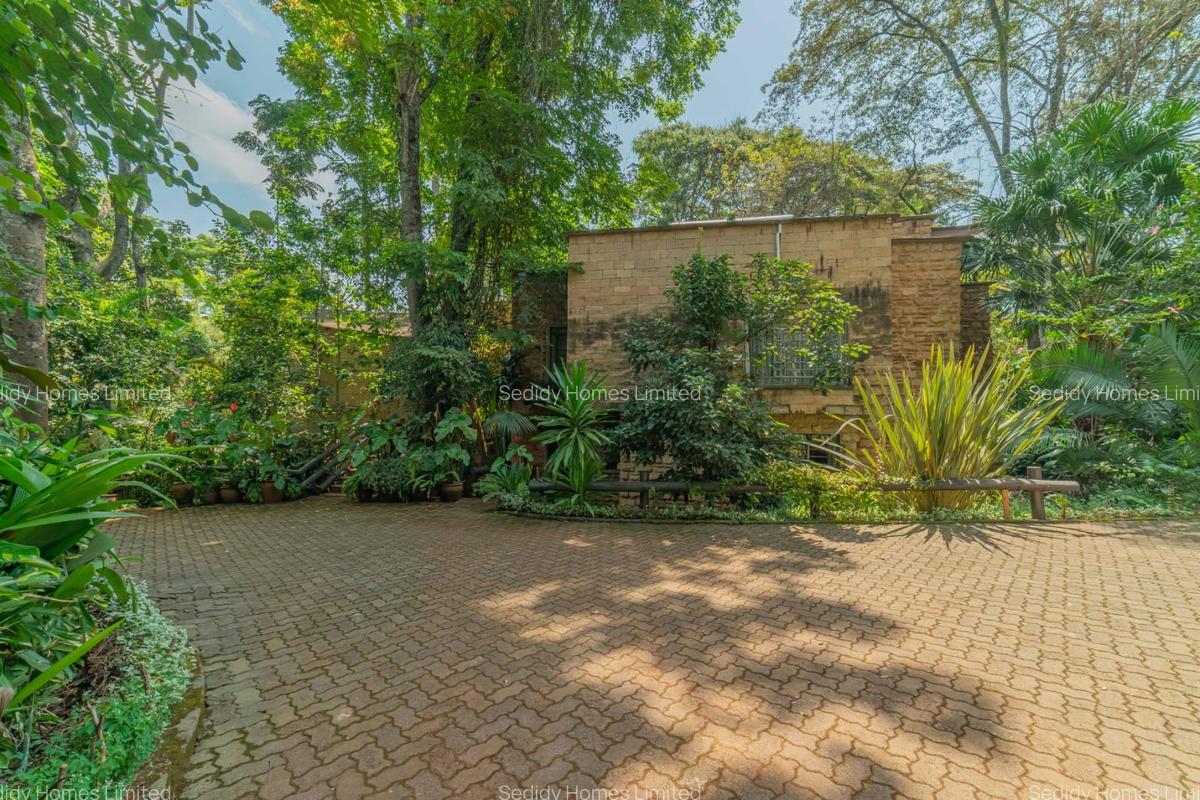 5 Bed Townhouse with En Suite in Kitisuru - 12