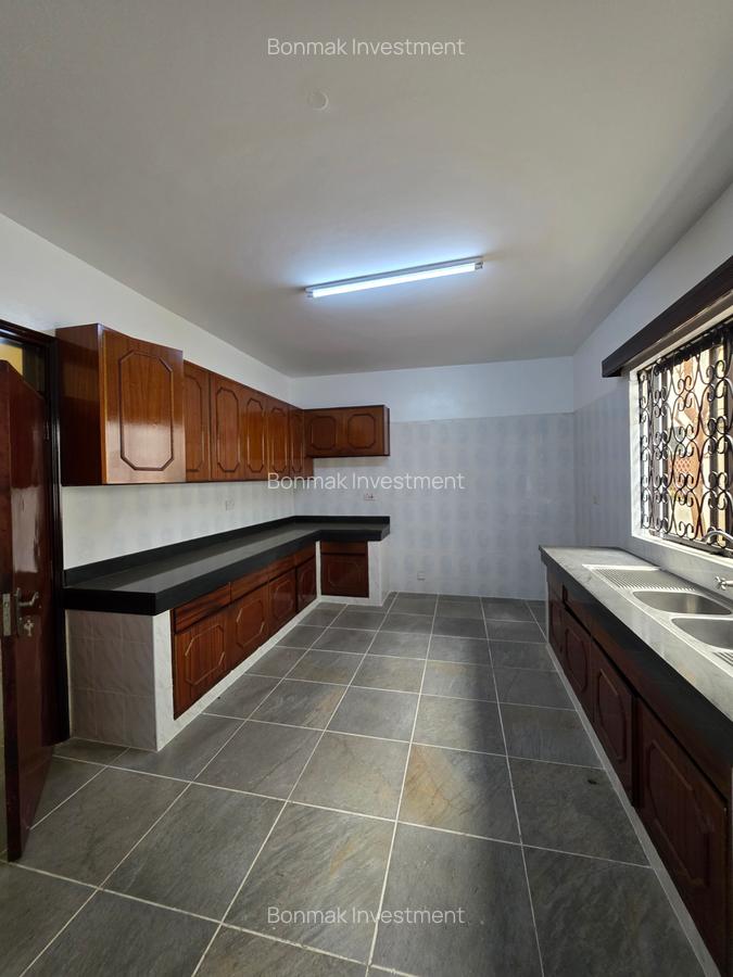 4 Bed Townhouse with En Suite at Kilimani - 4