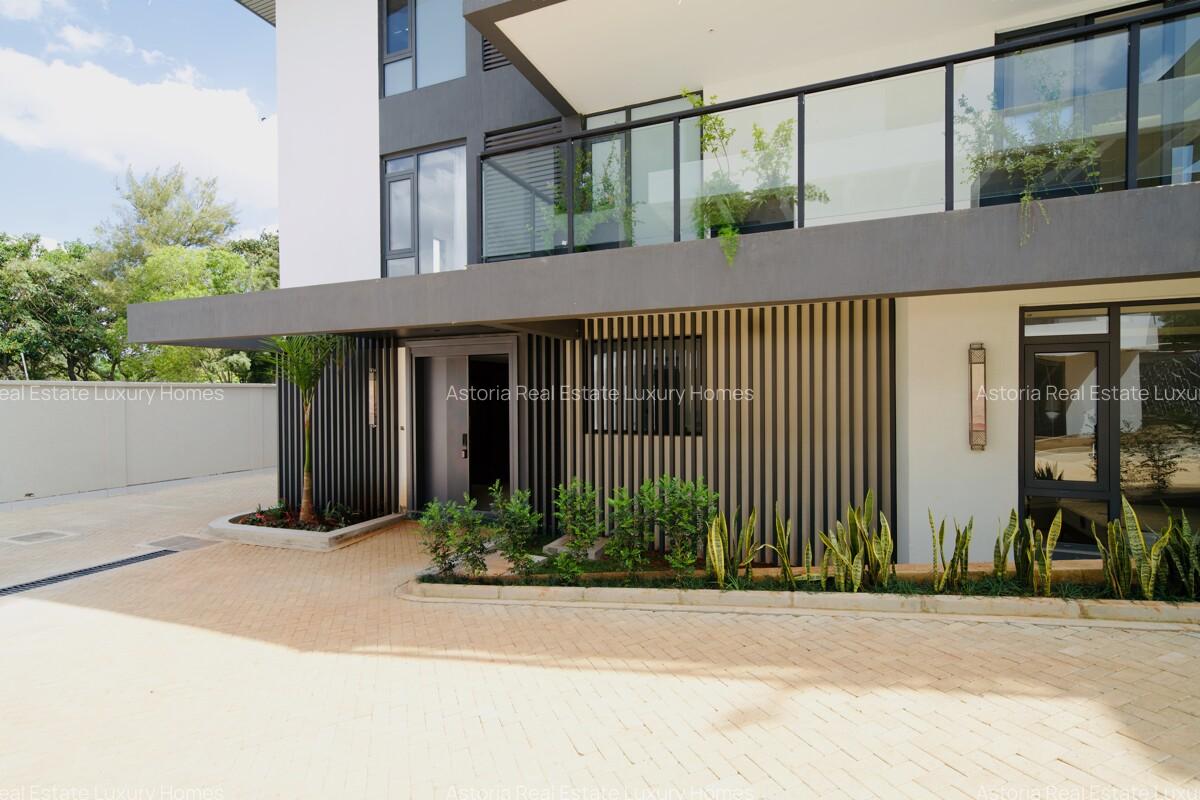 5 Bed Villa with En Suite at 2026-378 - 3
