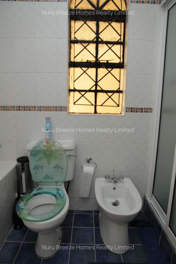3 Bed Apartment with En Suite in Kilimani - 15
