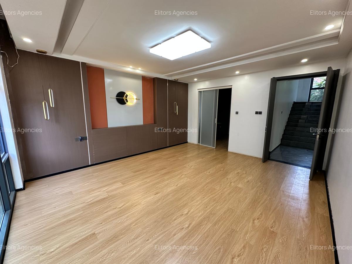 5 Bed Townhouse with En Suite at Chalbi Drive - 12