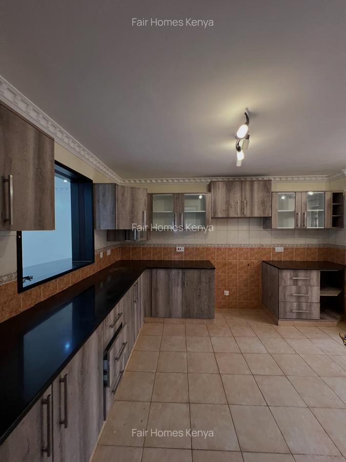 5 Bed Townhouse with En Suite at Convent Drive - 9