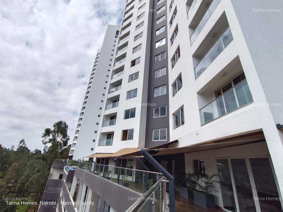 3 Bed Apartment with En Suite at Facing Lavington - 4
