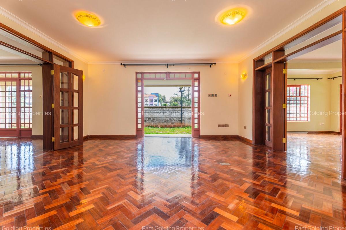 4 Bed House with En Suite in Karen - 2