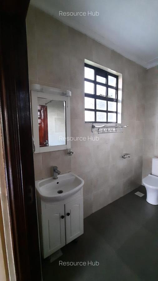 3 Bed House with En Suite at Bomas Area - 4