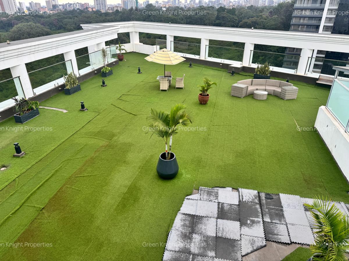Serviced 2 Bed Apartment with En Suite in Parklands - 5