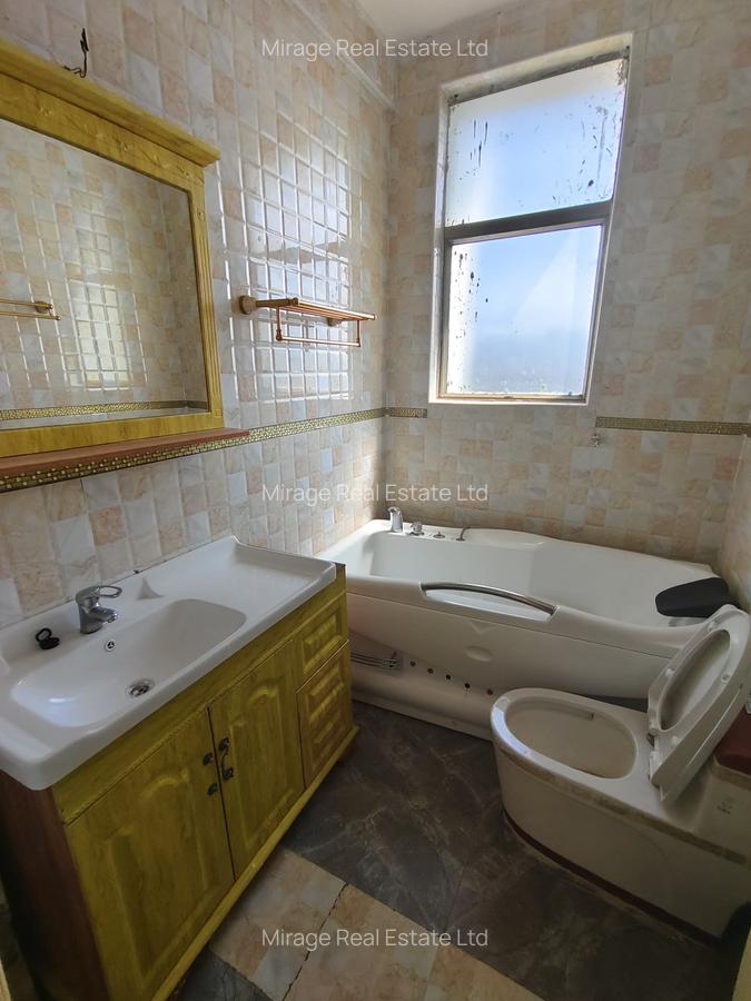 3 Bed Apartment with En Suite in Kileleshwa - 17