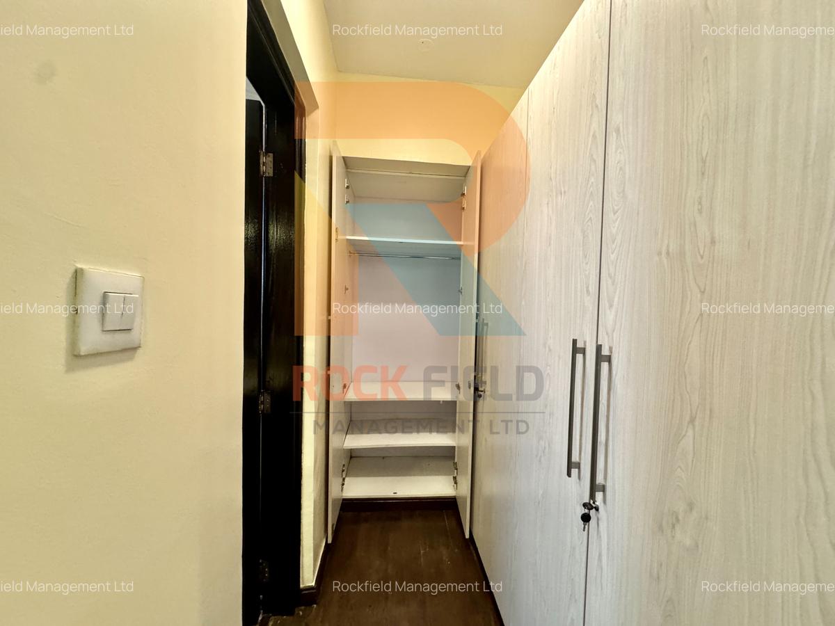 3 Bed Apartment with En Suite in Riverside - 11