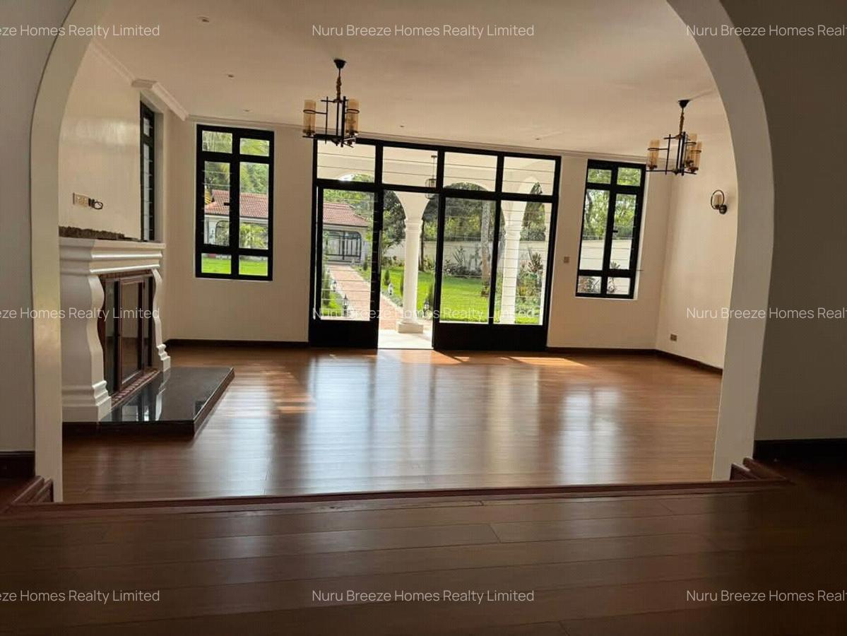 7 Bed House with En Suite in Runda - 2