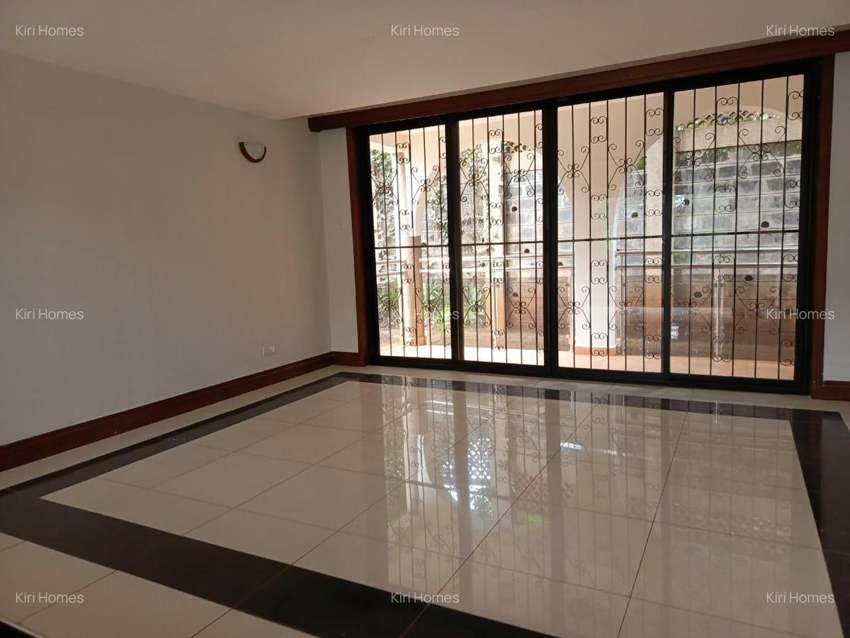 4 Bed Townhouse with En Suite in Nyari - 13