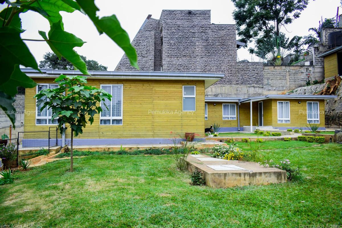 4 Bed House in Spring Valley - 14