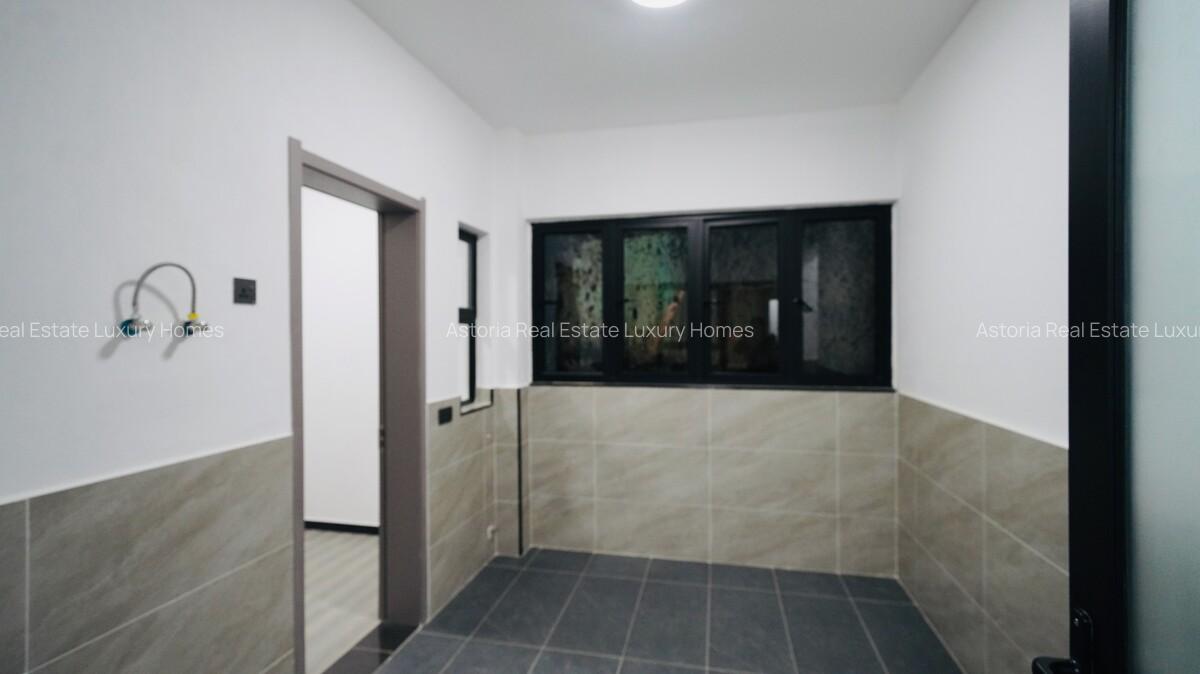 3 Bed Apartment with En Suite at 2026-107 - 8