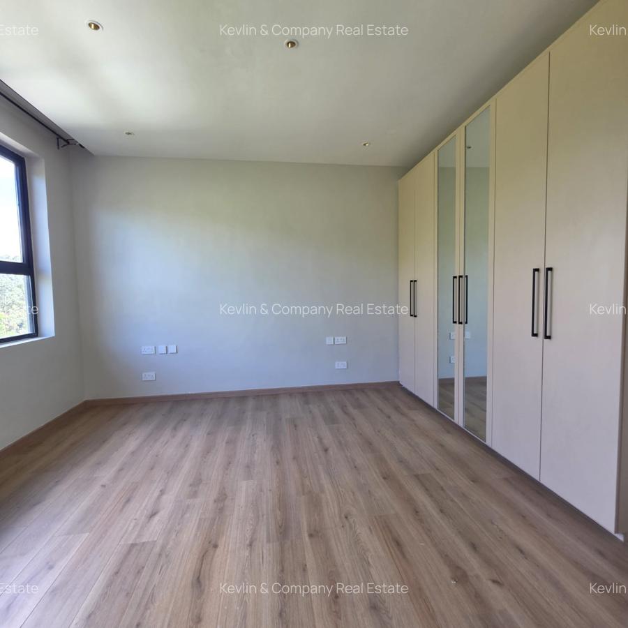 5 Bed Villa with En Suite in Lavington - 8
