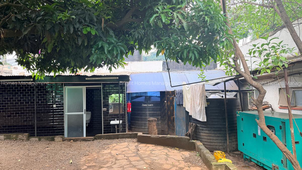 Commercial Property with Parking in Lavington - 8