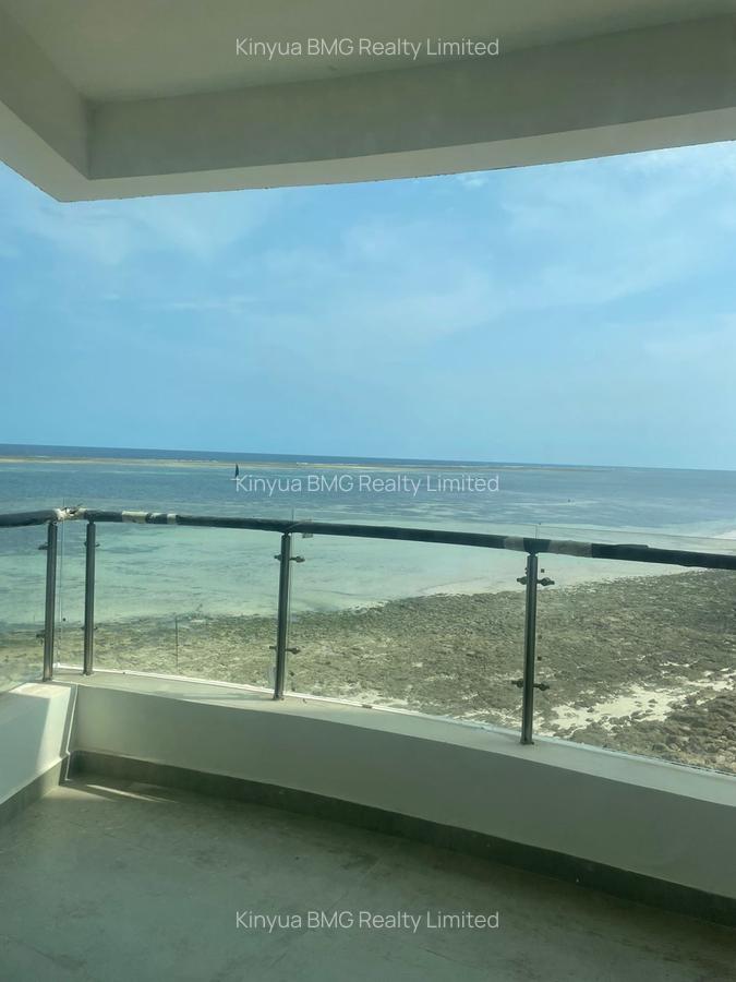 Serviced 2 Bed Apartment with En Suite in Nyali Area - 5