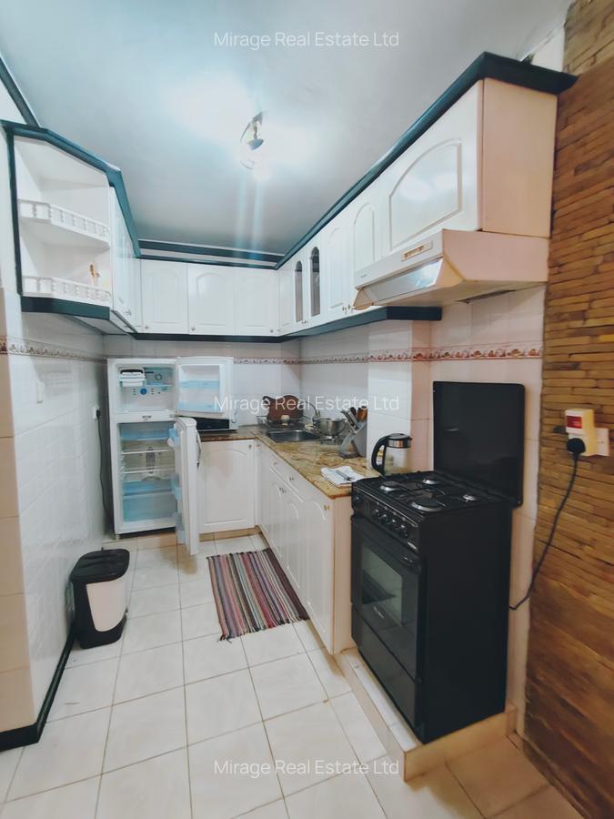 1 Bed House with Swimming Pool in Riverside - 7