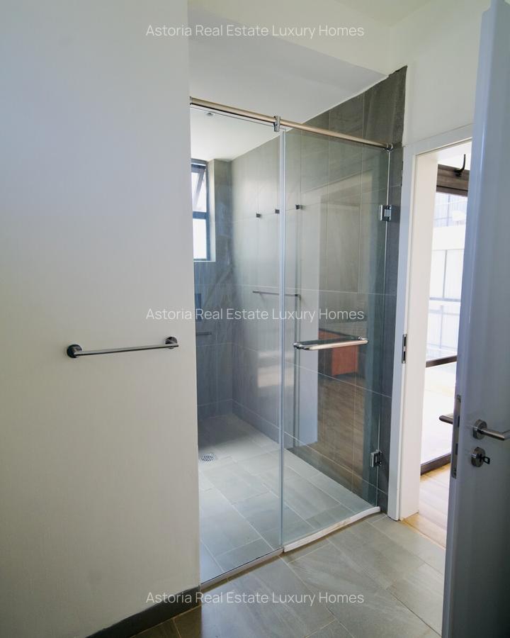 4 Bed Apartment with En Suite at 2026-382 4 Bed - 16