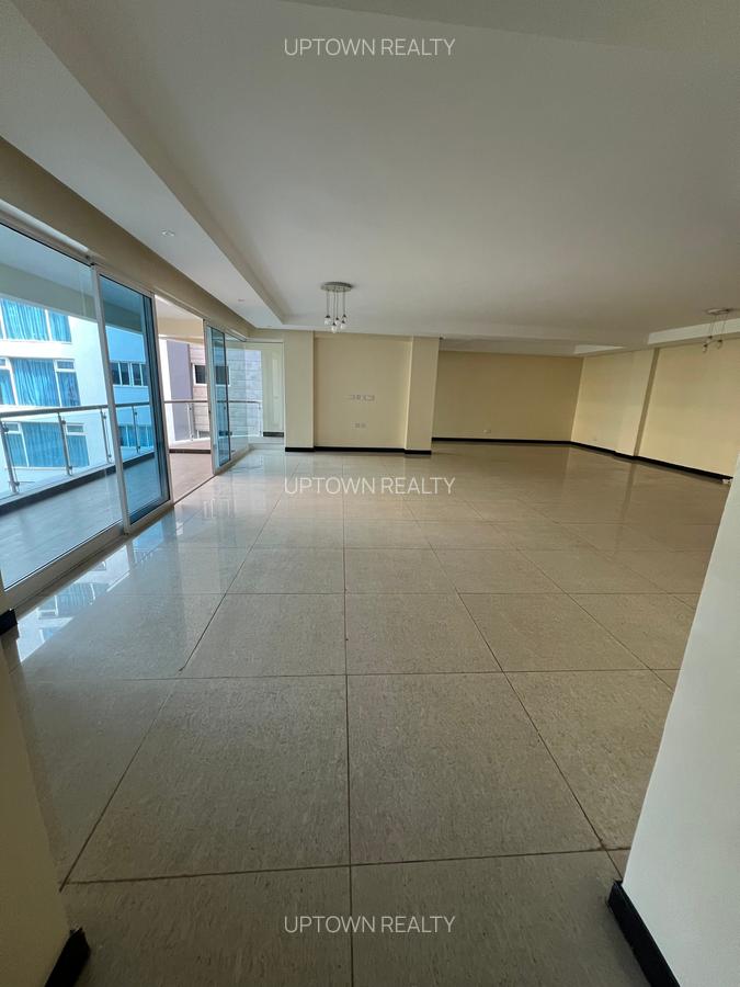3 Bed Apartment with En Suite at Riverside - 3