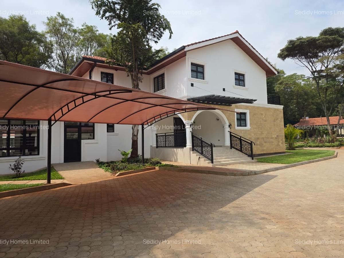 6 Bed House with En Suite in Runda - 8
