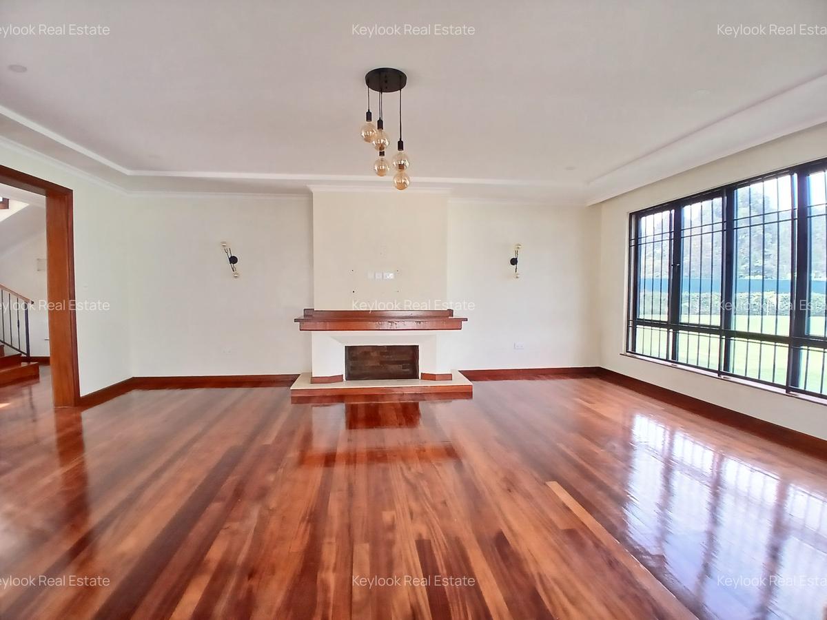 6 Bed Villa with En Suite at Kyuna Road - 19