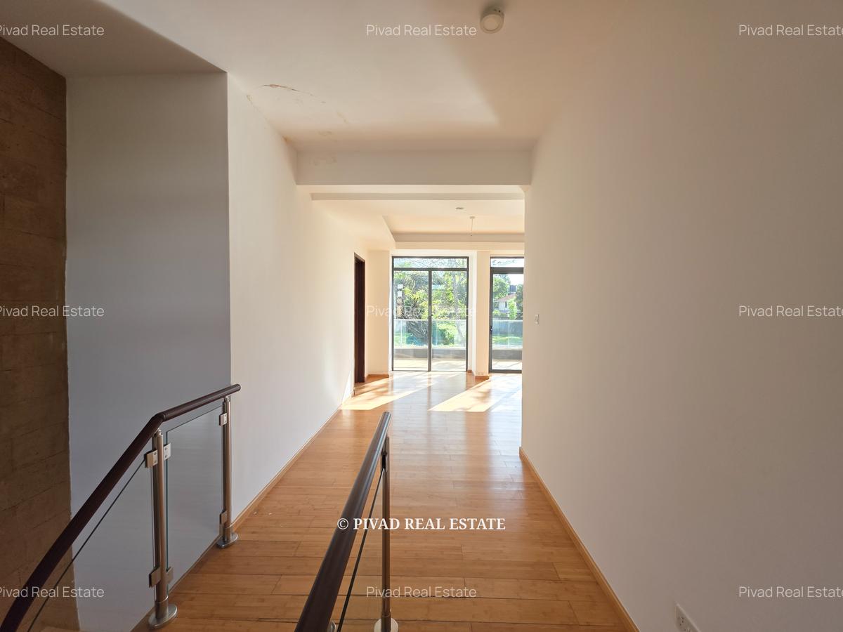 4 Bed House with Garden in Garden Estate - 12