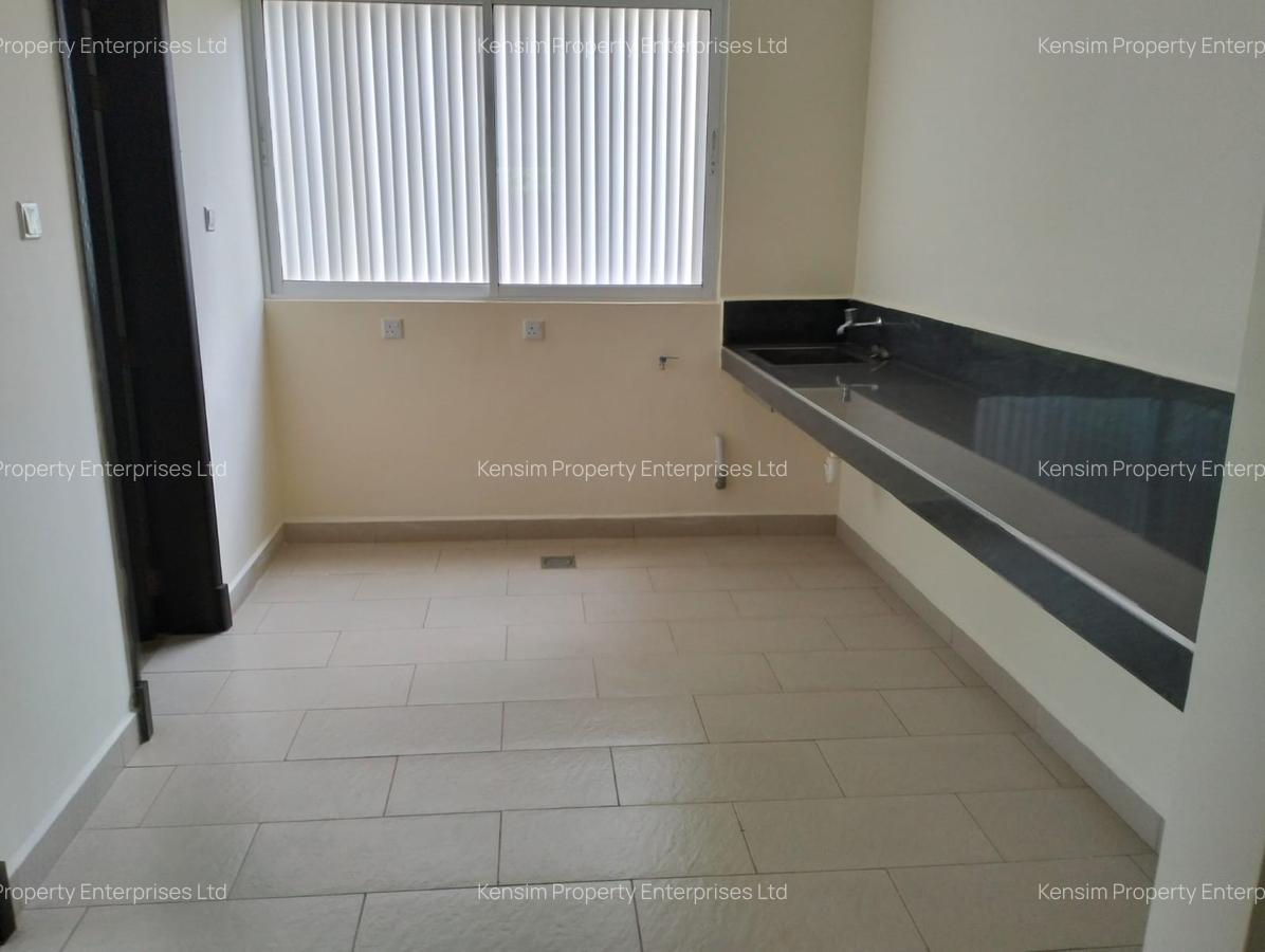 4 Bed Apartment with En Suite in General Mathenge - 6