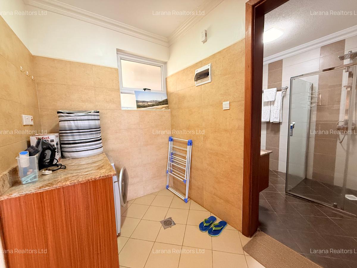 Serviced 1 Bed Apartment with En Suite at Fourways - 6