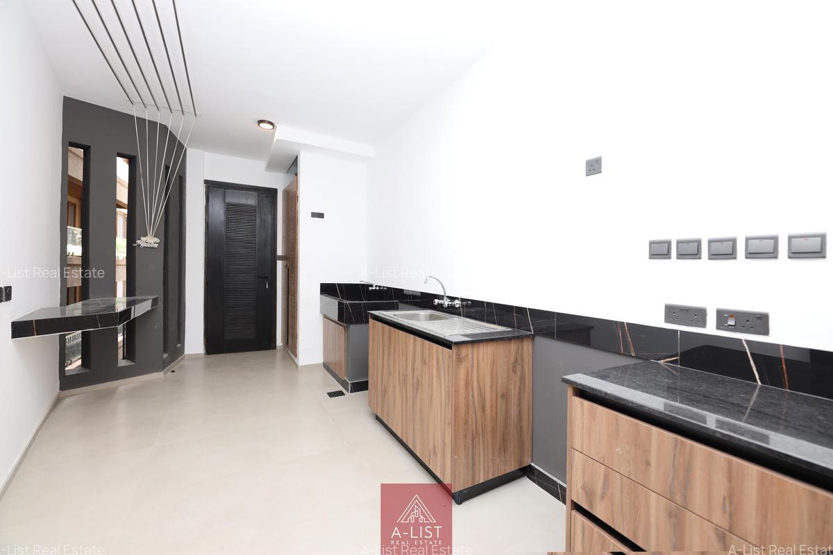5 Bed Apartment with En Suite at Peponi Road - 7