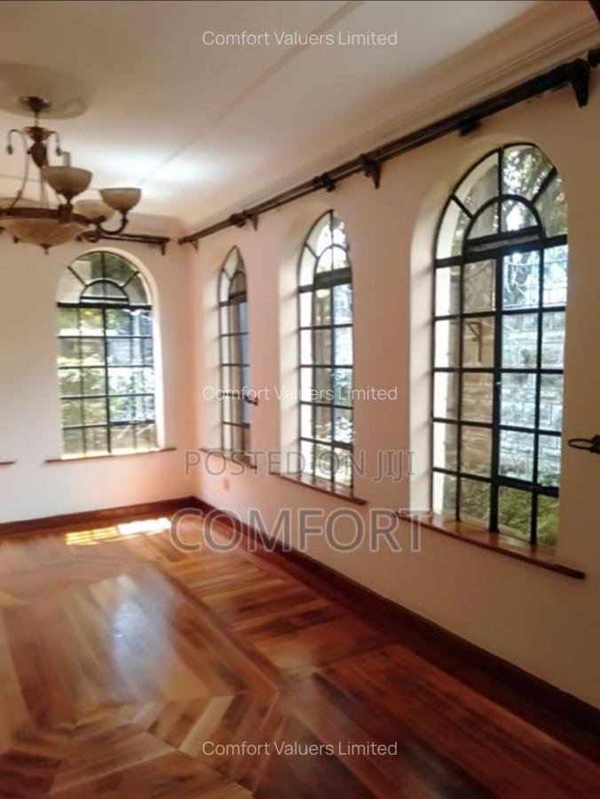 6 Bed Townhouse with En Suite at Statehouse Road - 8