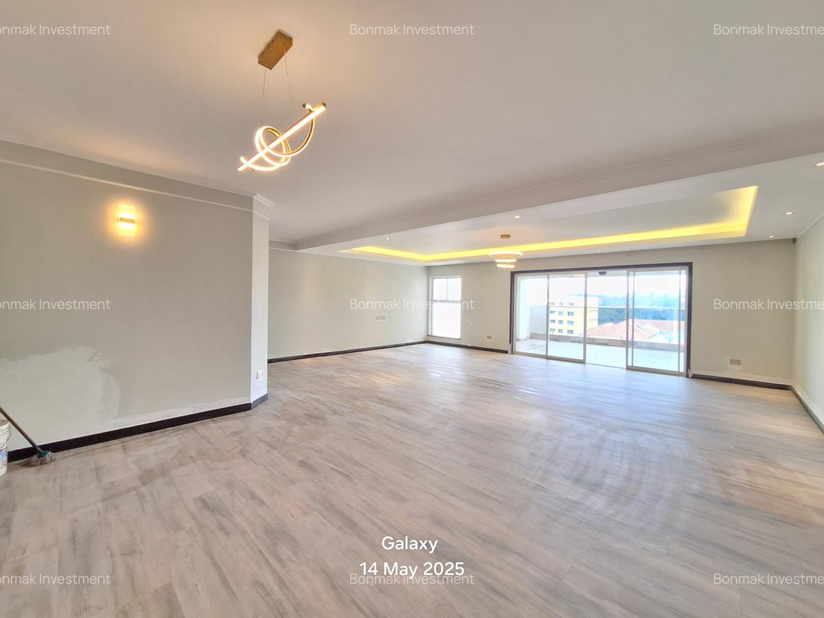 2 Bed Apartment with En Suite at Riverside Drive - 9