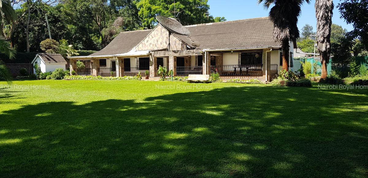 4 Bed House with En Suite at Spring Valley Road - 4