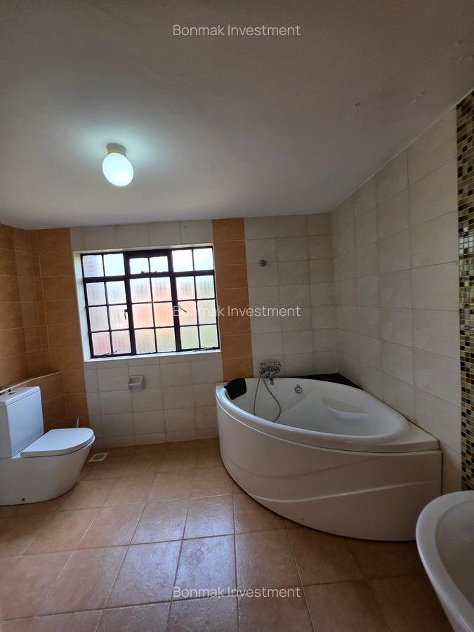 5 Bed Townhouse with En Suite at Lavington Green - 19