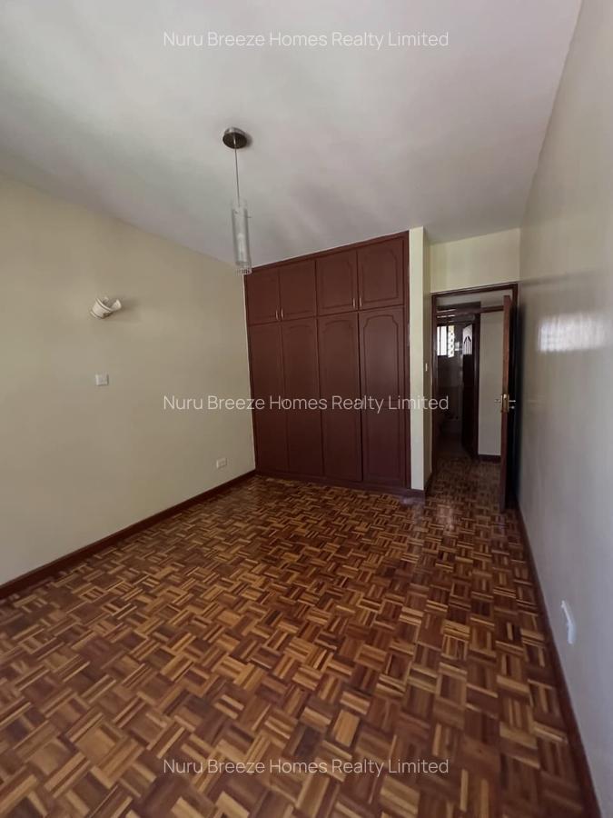 3 Bed Apartment with En Suite in Brookside - 17