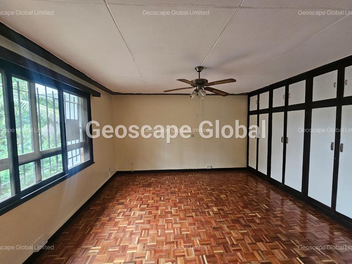 3 Bed Apartment with En Suite in Spring Valley - 3